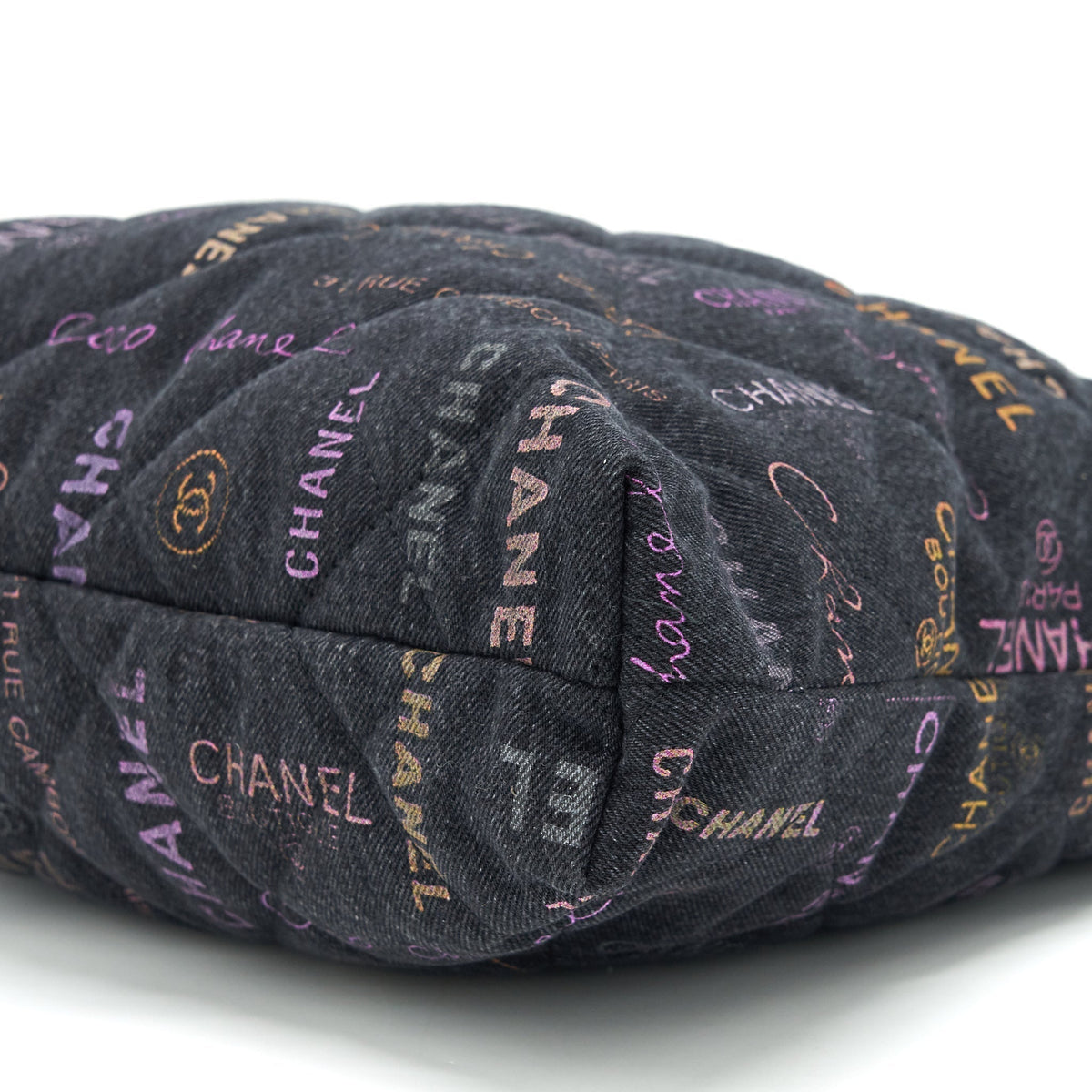 chanel-22p-printed-denim-maxi-shopping-tote-bag-black-multicolour-ghw