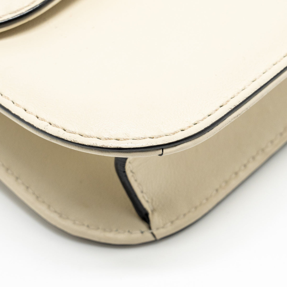 valentino-garavani-rockstud-glam-lock-chain-bag-leather-white-lghw-1