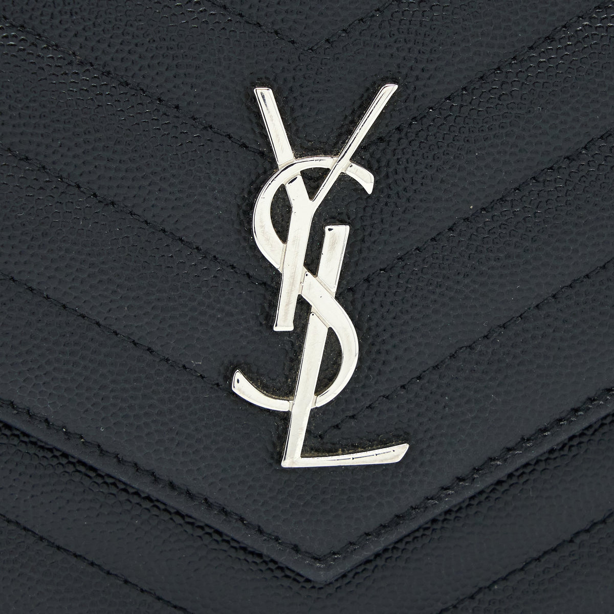 saint-laurent-ysl-envelope-wallet-on-chain-grain-calfskin-black-shw