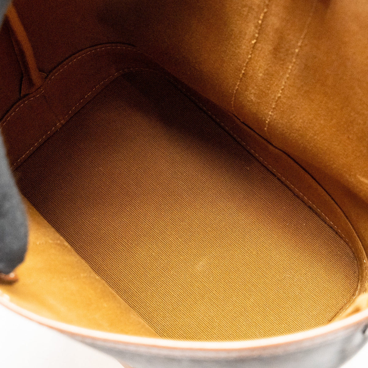 celine-small-bucket-bag-triomphe-canvas-leather-ghw-1