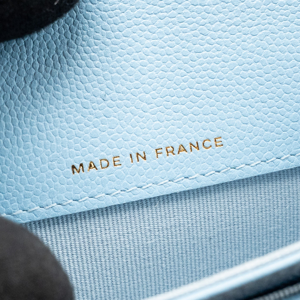 chanel-classic-flap-card-holder-caviar-blue-lghw-microchip-1