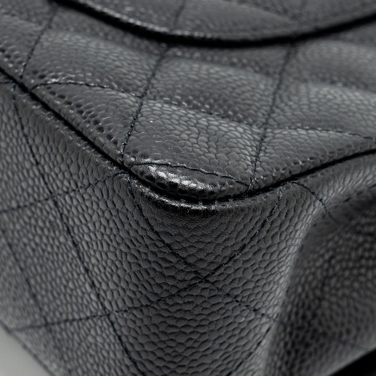 chanel-medium-classic-double-flap-bag-caviar-black-ghw-21