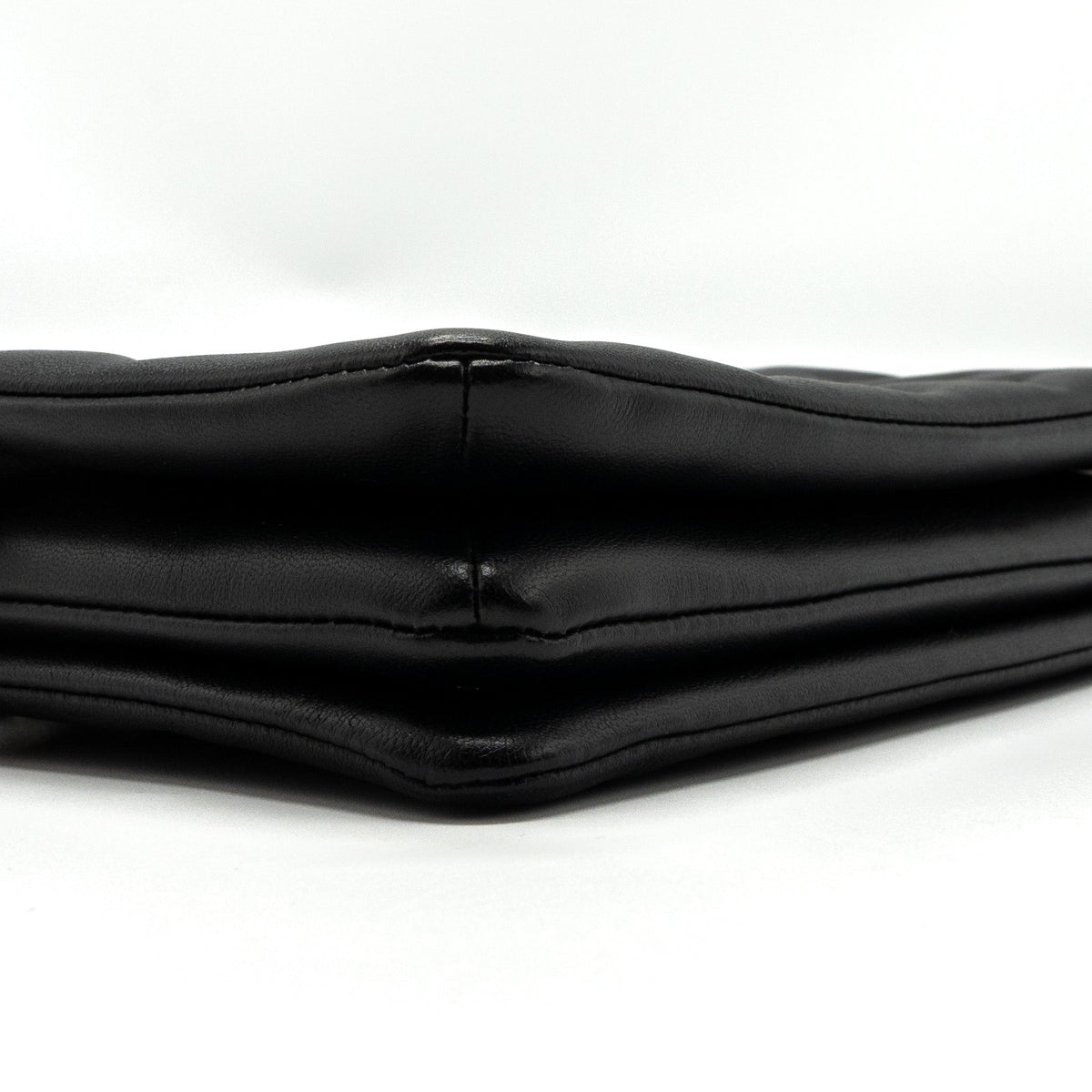 louis-vuitton-pochette-coussin-lambskin-ghw