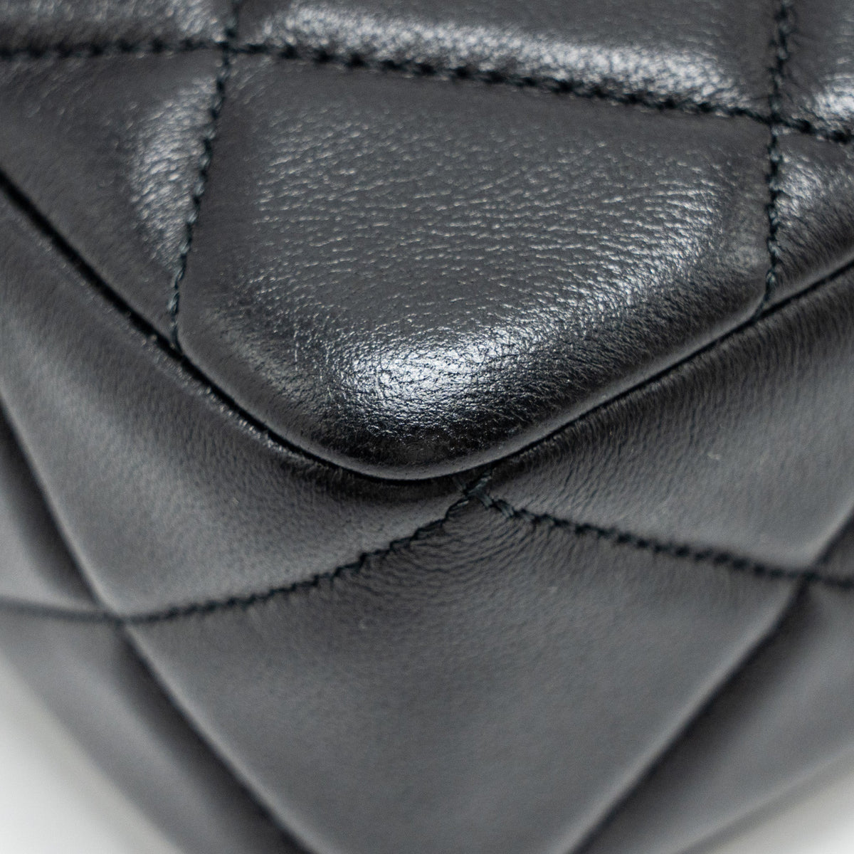 chanel-quilted-mini-flap-bag-with-detailed-chain-lambskin-black-ghw-microchip