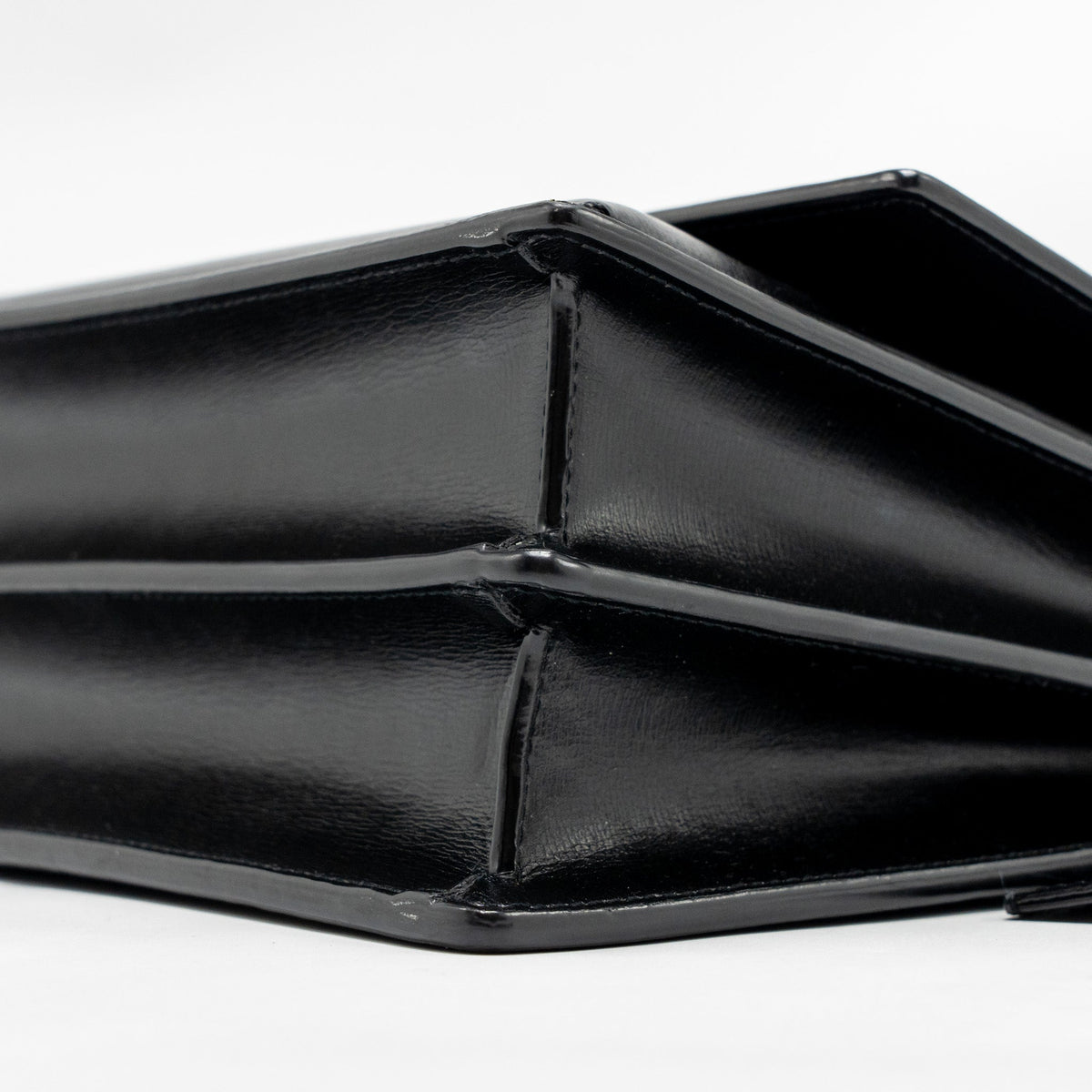 saint-laurent-ysl-medium-sunset-bag-smooth-leather-black-ghw