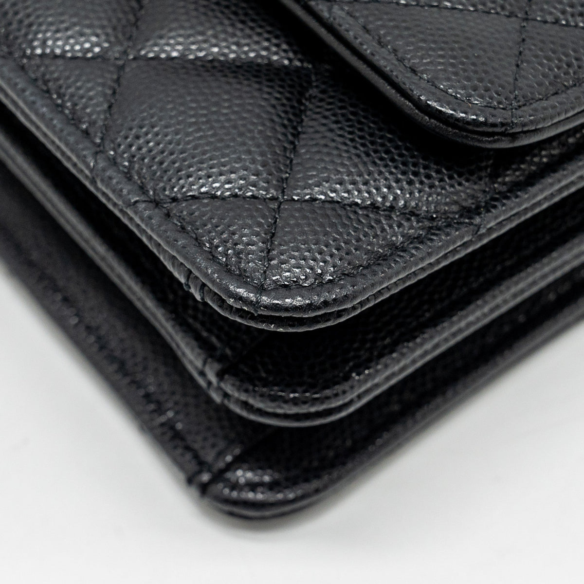 chanel-23s-wallet-on-chain-with-bag-charm-caviar-black-ghwmicrochip-1