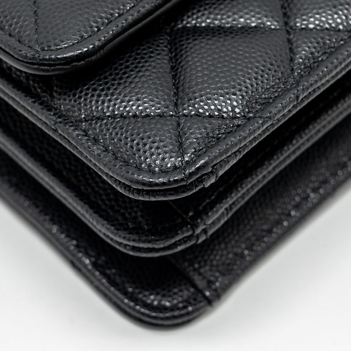 chanel-23s-wallet-on-chain-with-bag-charm-caviar-black-ghwmicrochip-1