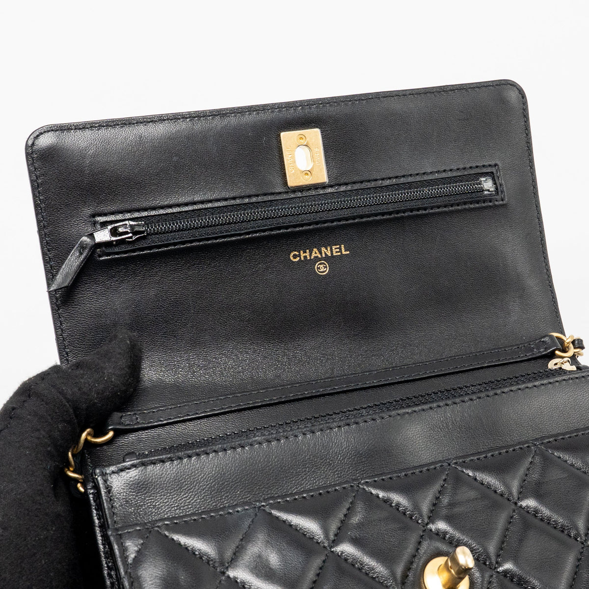 chanel-pearl-crush-wallet-on-chain-lambskin-black-ghw-microchip-copy