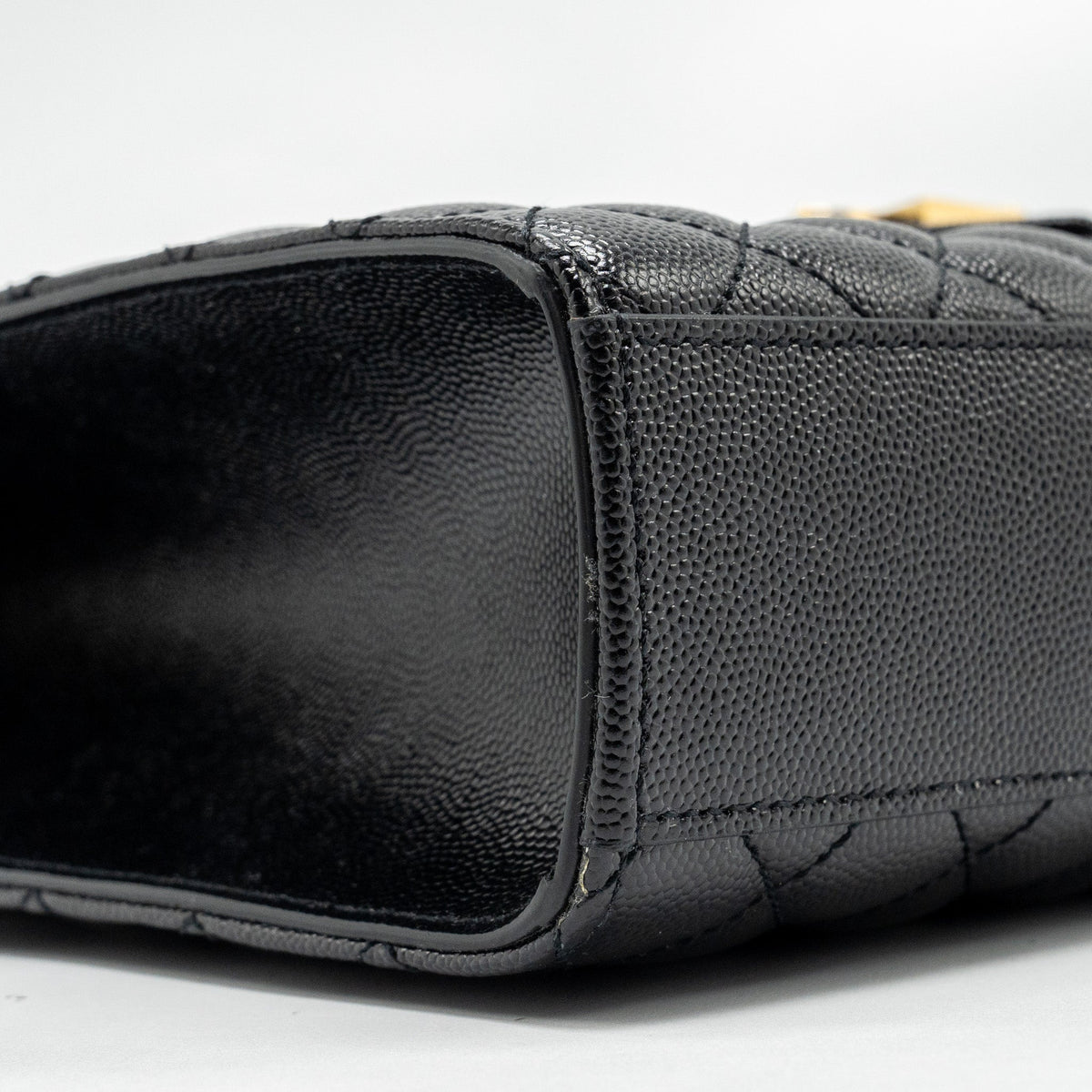 saint-laurent-large-envelope-bag-calfskin-black-ghw