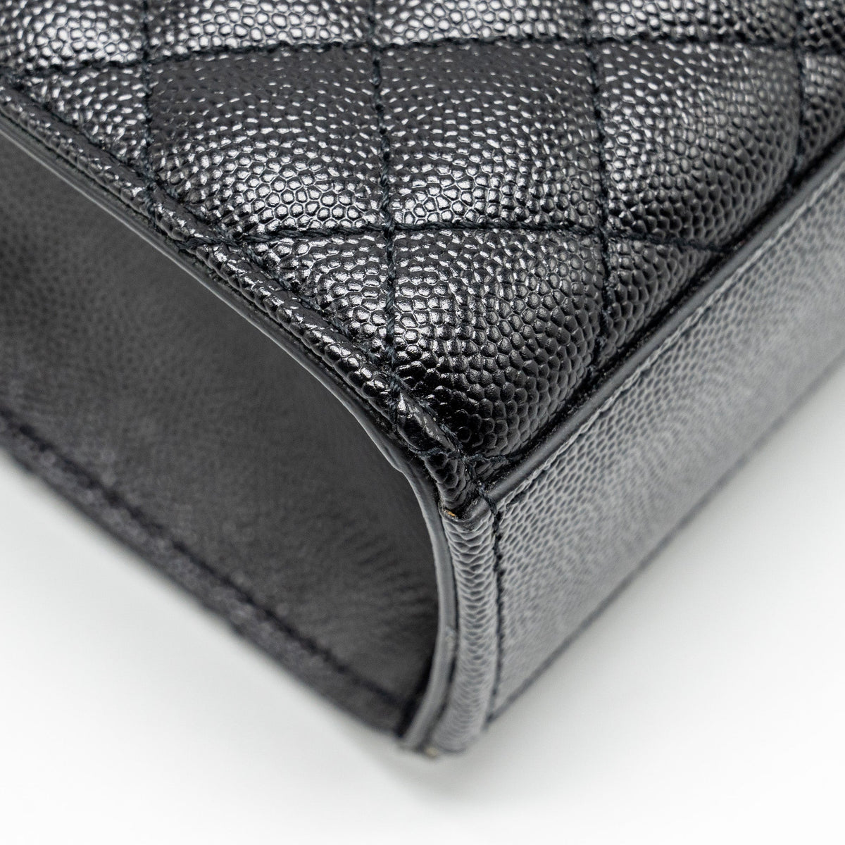 saint-laurent-large-envelope-bag-calfskin-black-ghw