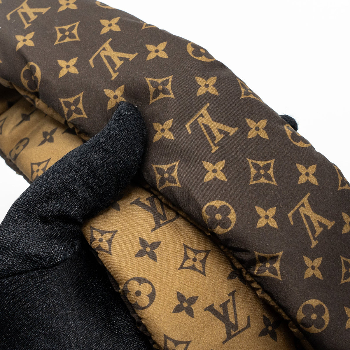 louis-vuitton-pillow-speedy-25-nylon-khaki-ghw