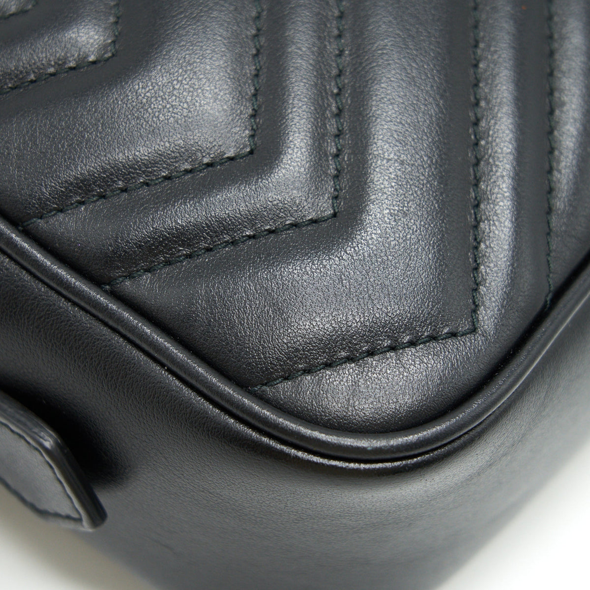 gucci-marmont-camera-bag-black