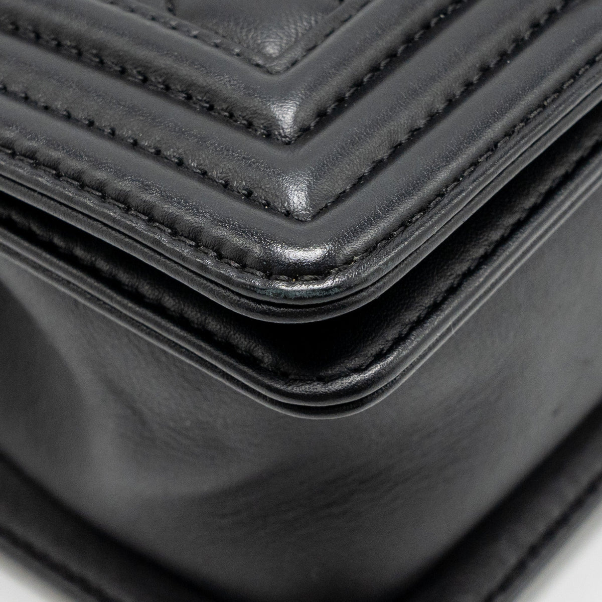 chanel-small-boy-bag-calfskin-black-shw