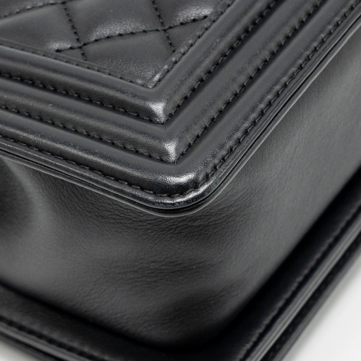 chanel-small-boy-bag-calfskin-black-shw