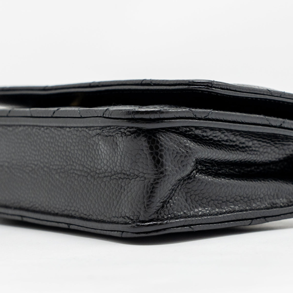 chanel-classic-wallet-on-chain-caviar-black-ghwmicrochip-4