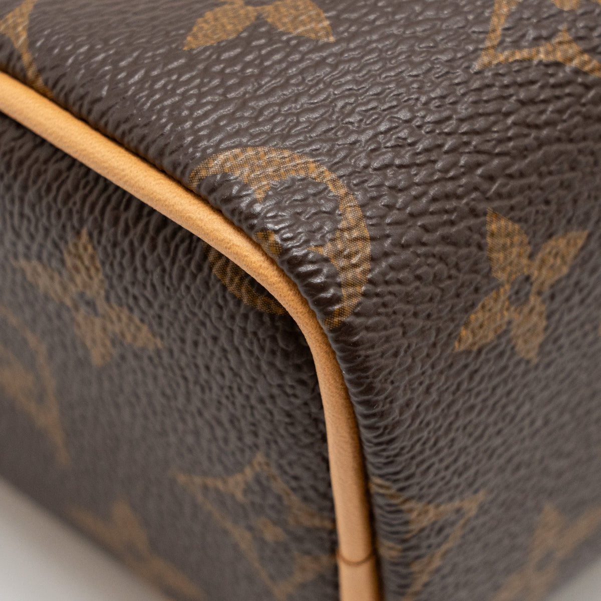 louis-vuitton-nano-speedy-monogram-canvas-ghw-11
