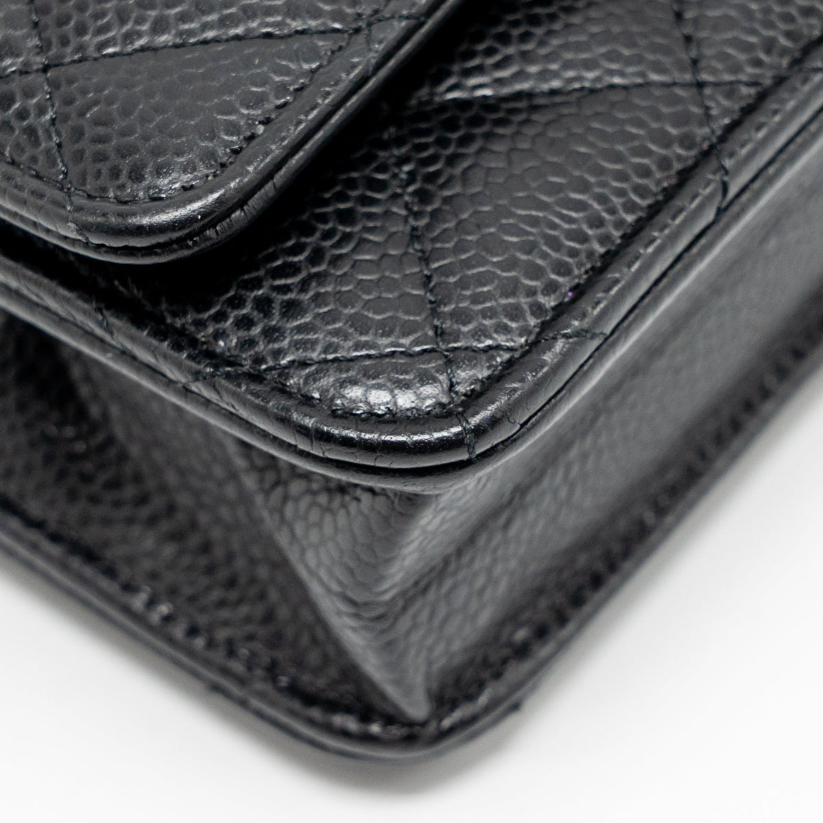 chanel-classic-wallet-on-chain-caviar-black-ghwmicrochip-4
