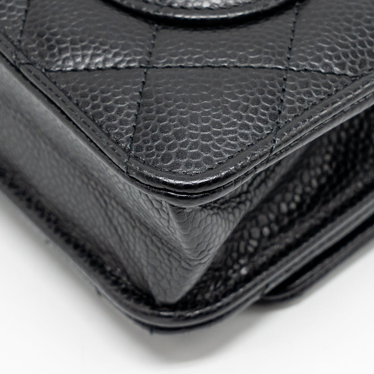 chanel-classic-wallet-on-chain-caviar-black-ghwmicrochip-4