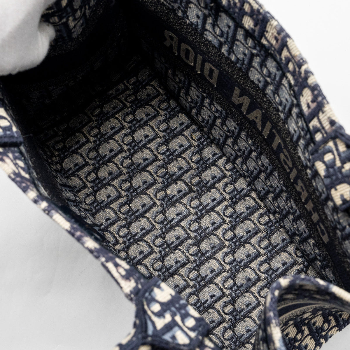 dior-medium-book-tote-dior-oblique-embroidery-blue