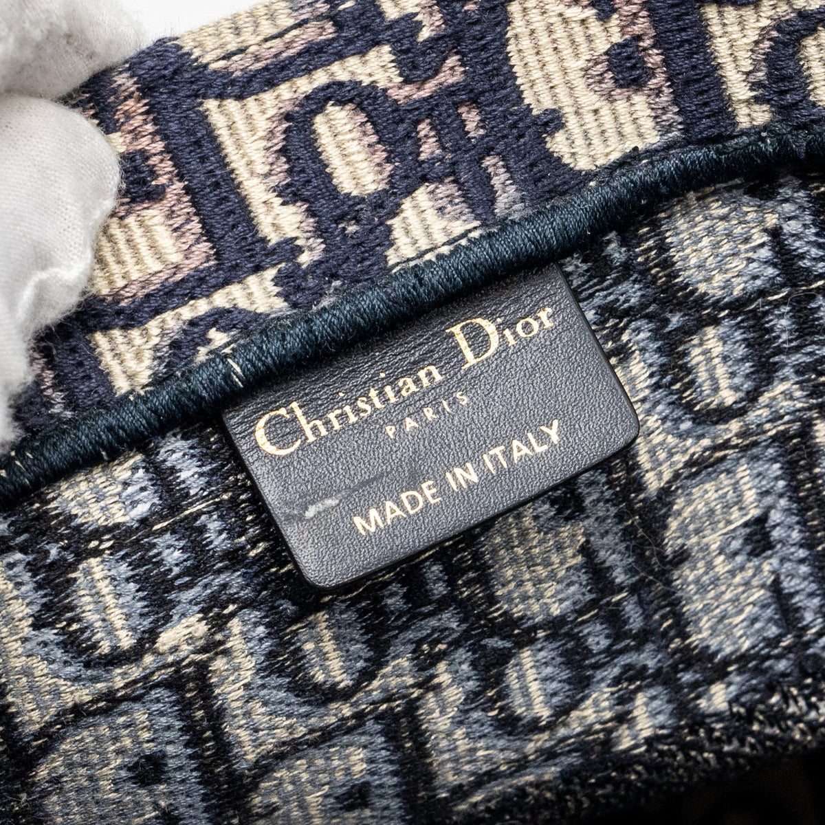 dior-medium-book-tote-dior-oblique-embroidery-blue