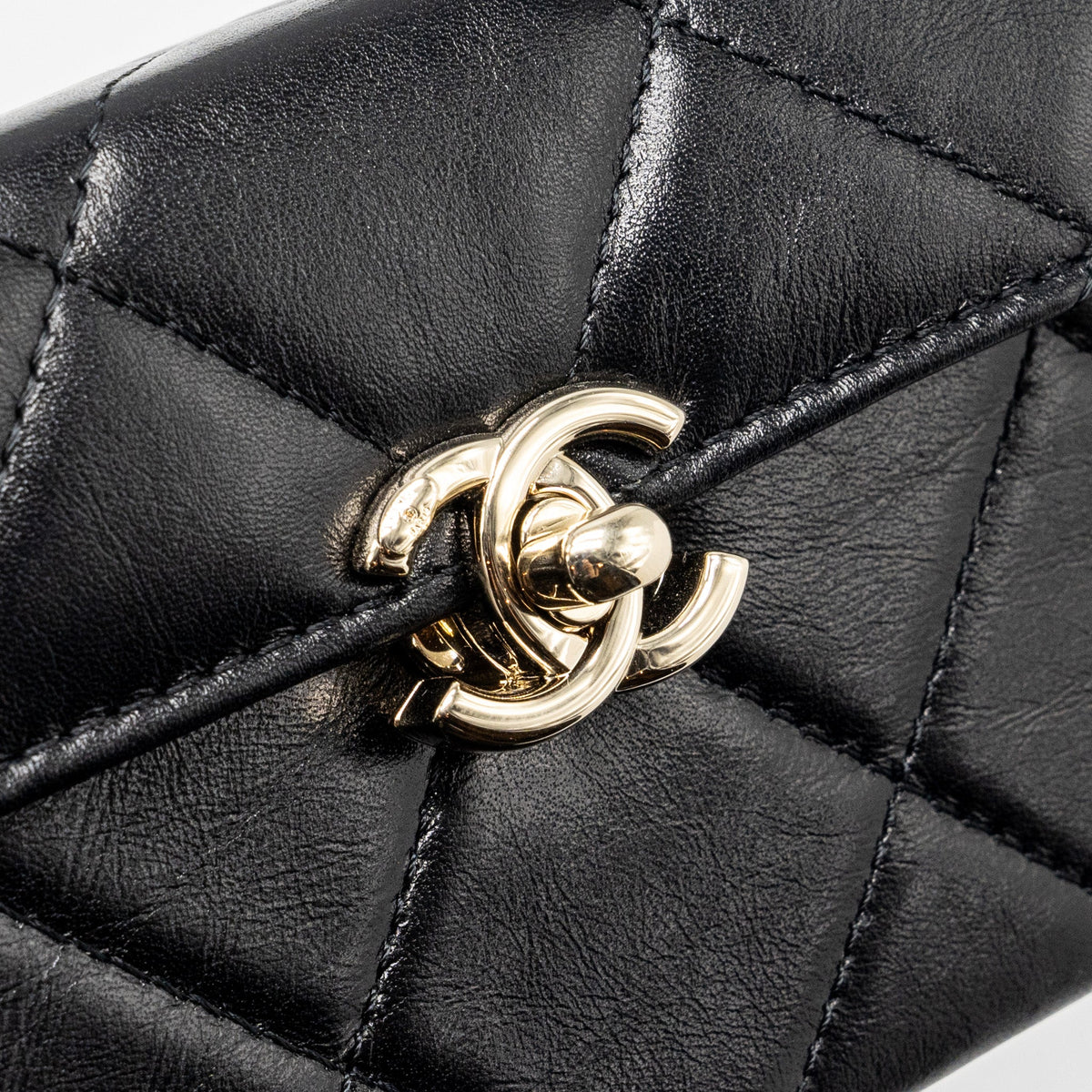 chanel-23k-top-handle-vanity-bag-shiny-calfskin-black-ghw-microchip