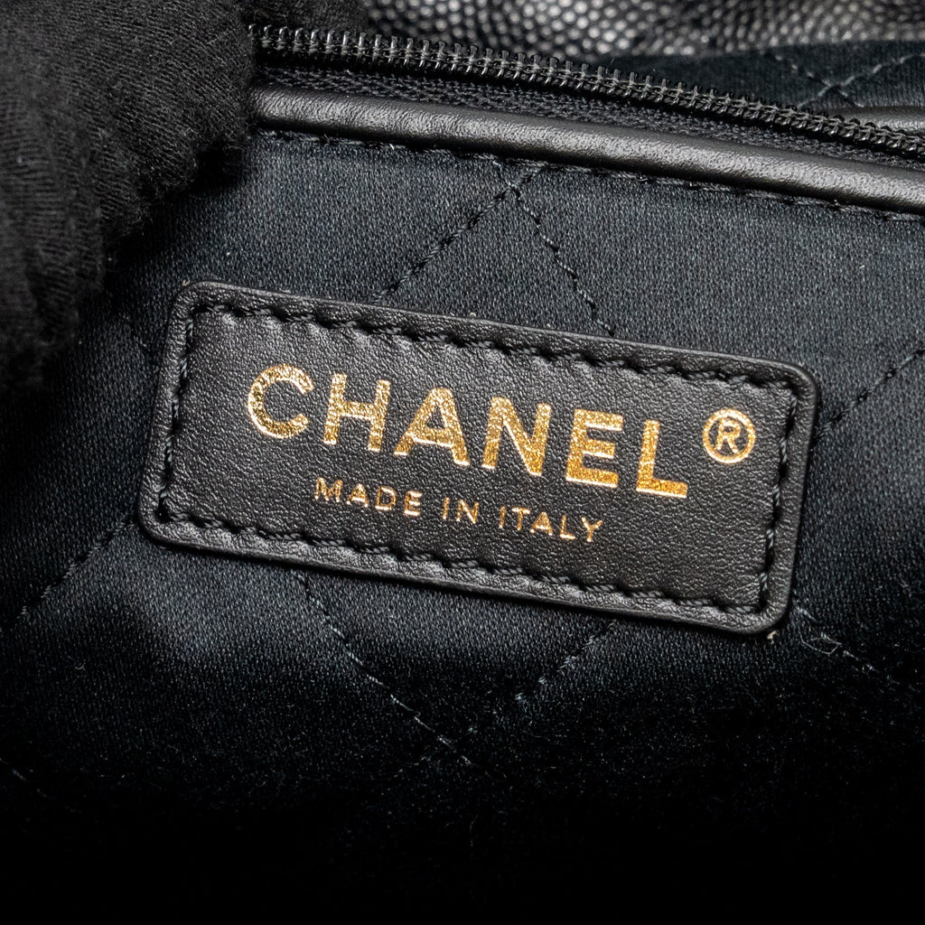 chanel-medium-22-bag-caviar-black-ghw-microchip