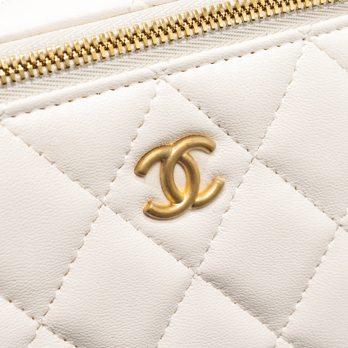 chanel-long-vanity-with-coco-letter-chain-lambskin-white-ghw-microchip