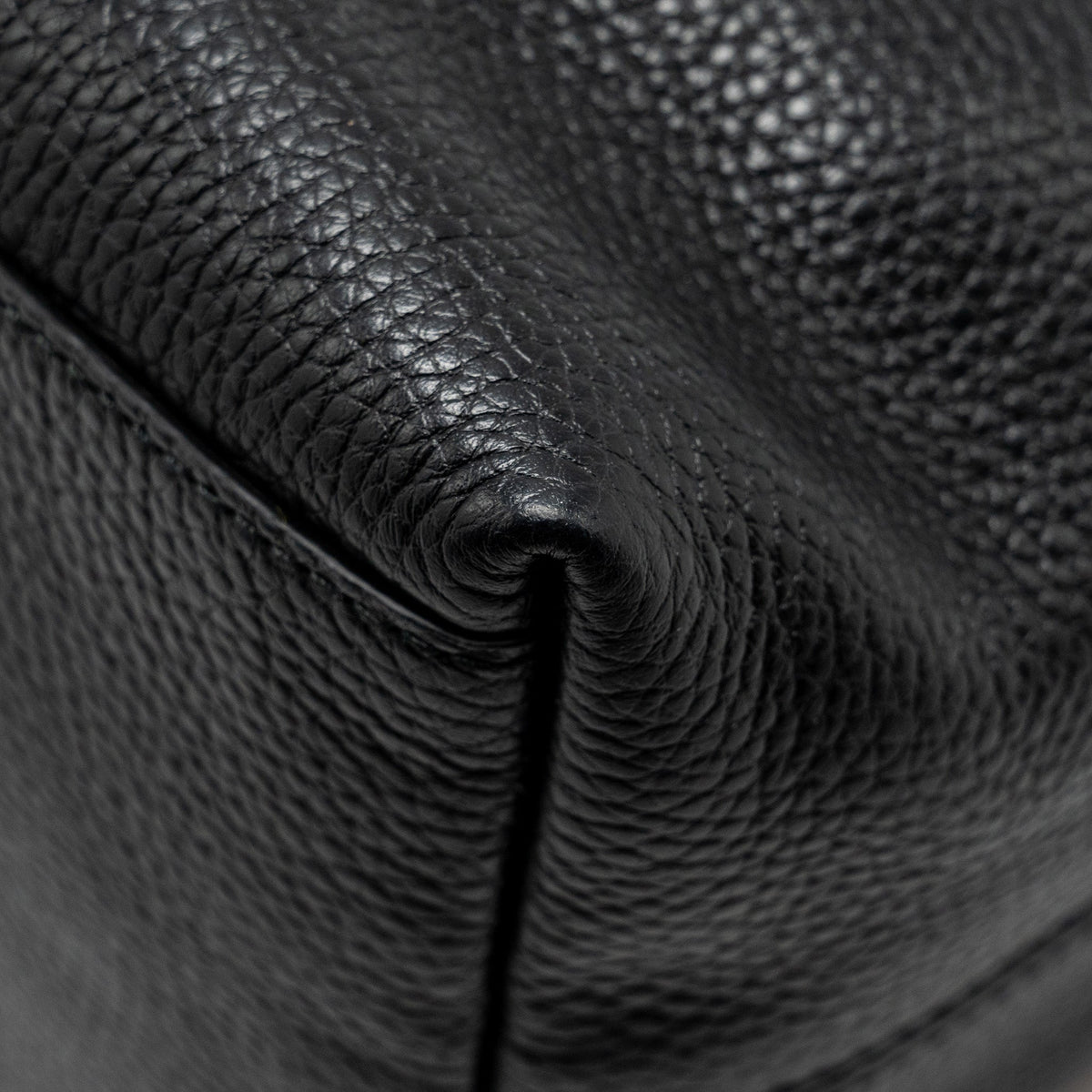 gucci-interlocking-g-soho-tote-bag-calfskin-black-ghw