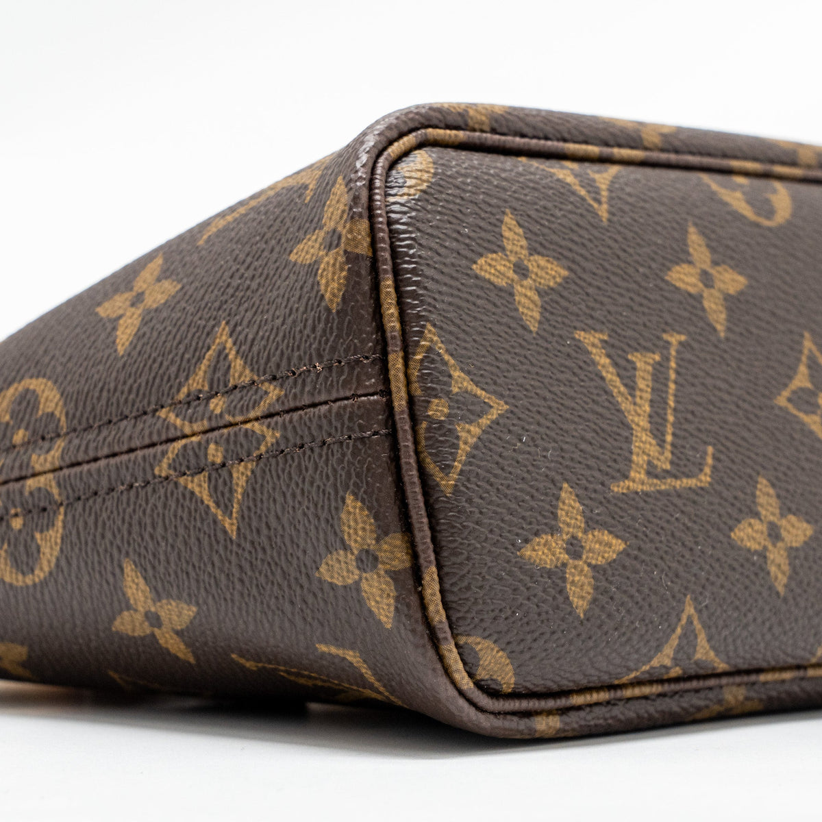 louis-vuitton-alma-red