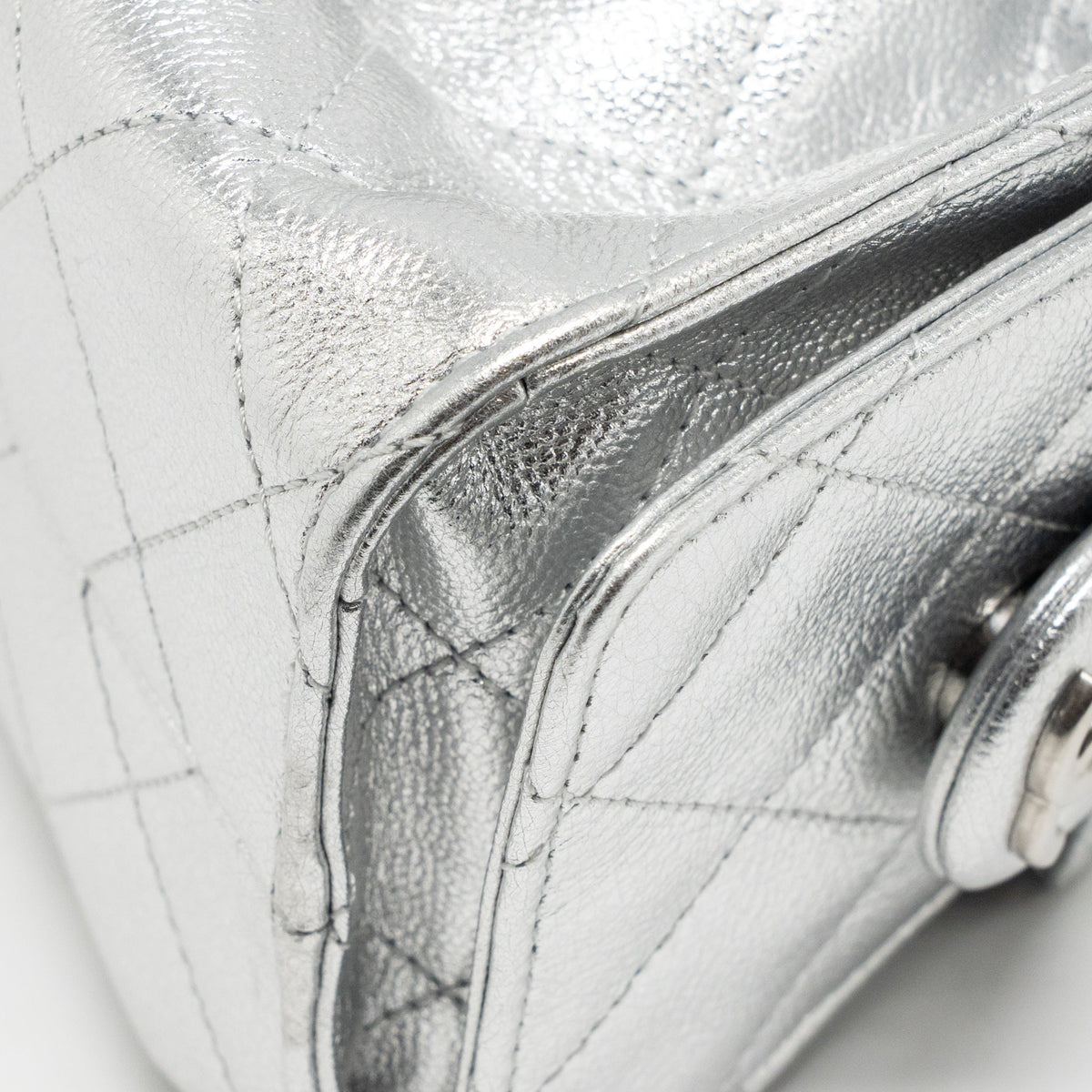 chanel-25-bag-silver