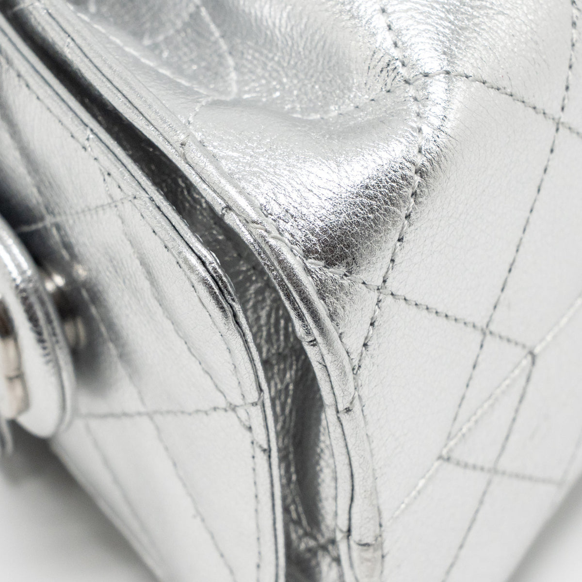 chanel-25-bag-silver