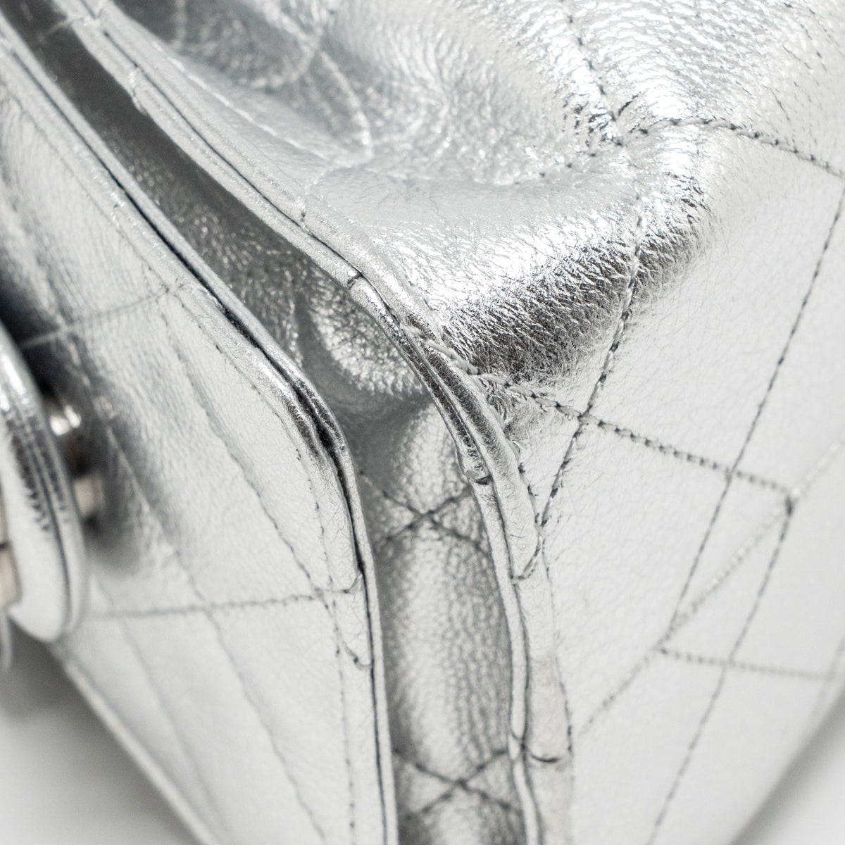 chanel-25-bag-silver