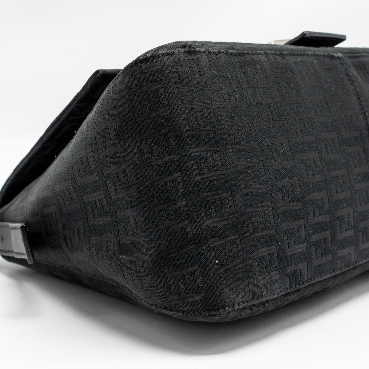 fendi-zucca-mamma-baguette-bag-ff-logo-canvas-black-shw
