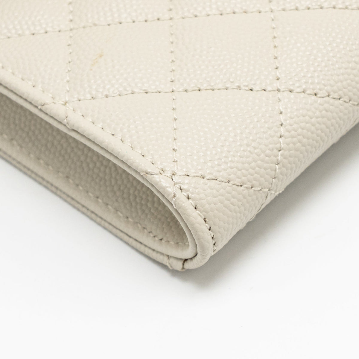 saint-laurent-envelope-flap-pouch-grained-calfskin-blanc-vintage-ghw