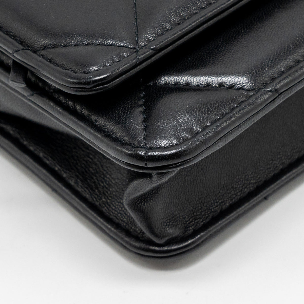 chanel-19-wallet-on-chain-lambskin-black-multicolour-hardware