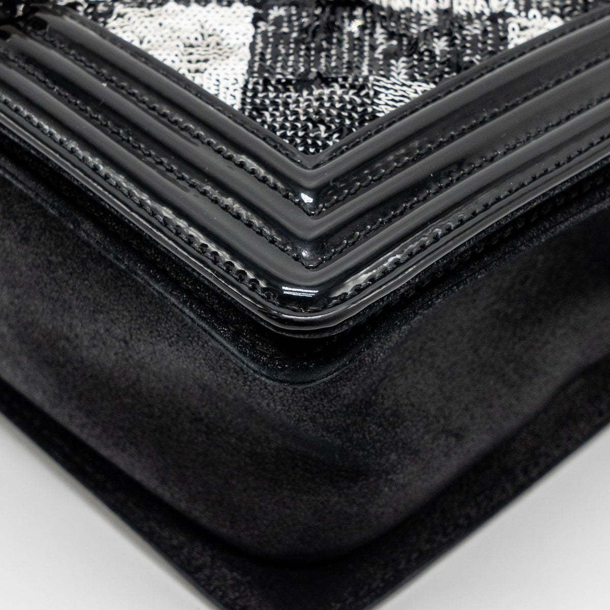 chanel-medium-boy-bag-sequin-patent-black-white-shw-copy