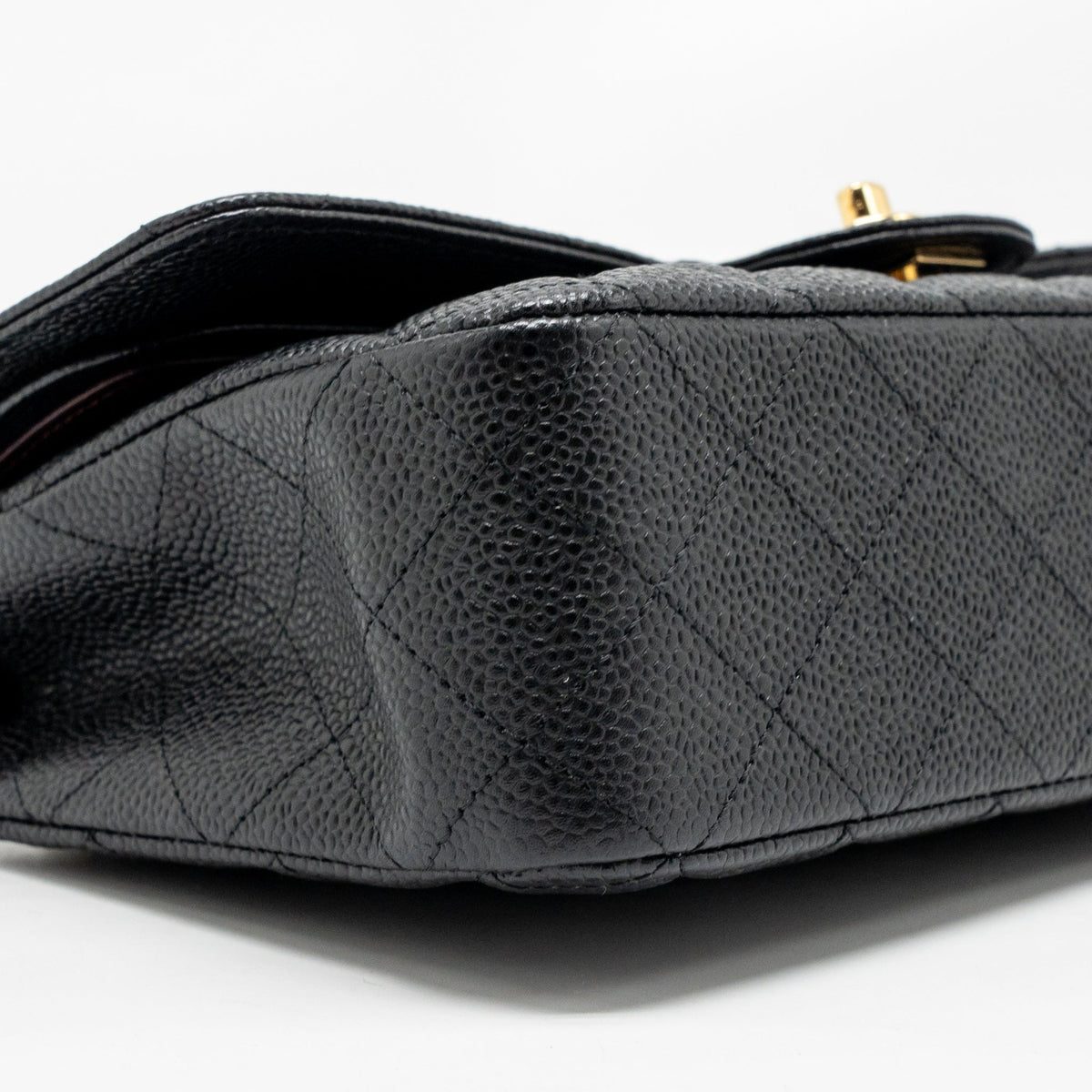 chanel-medium-classic-double-flap-bag-caviar-black-ghw-37