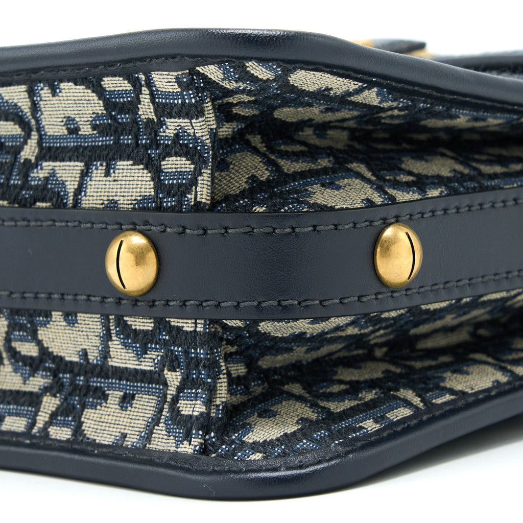 dior-addict-vertical-messenger-bag-oblique-canvas-blue-ghw