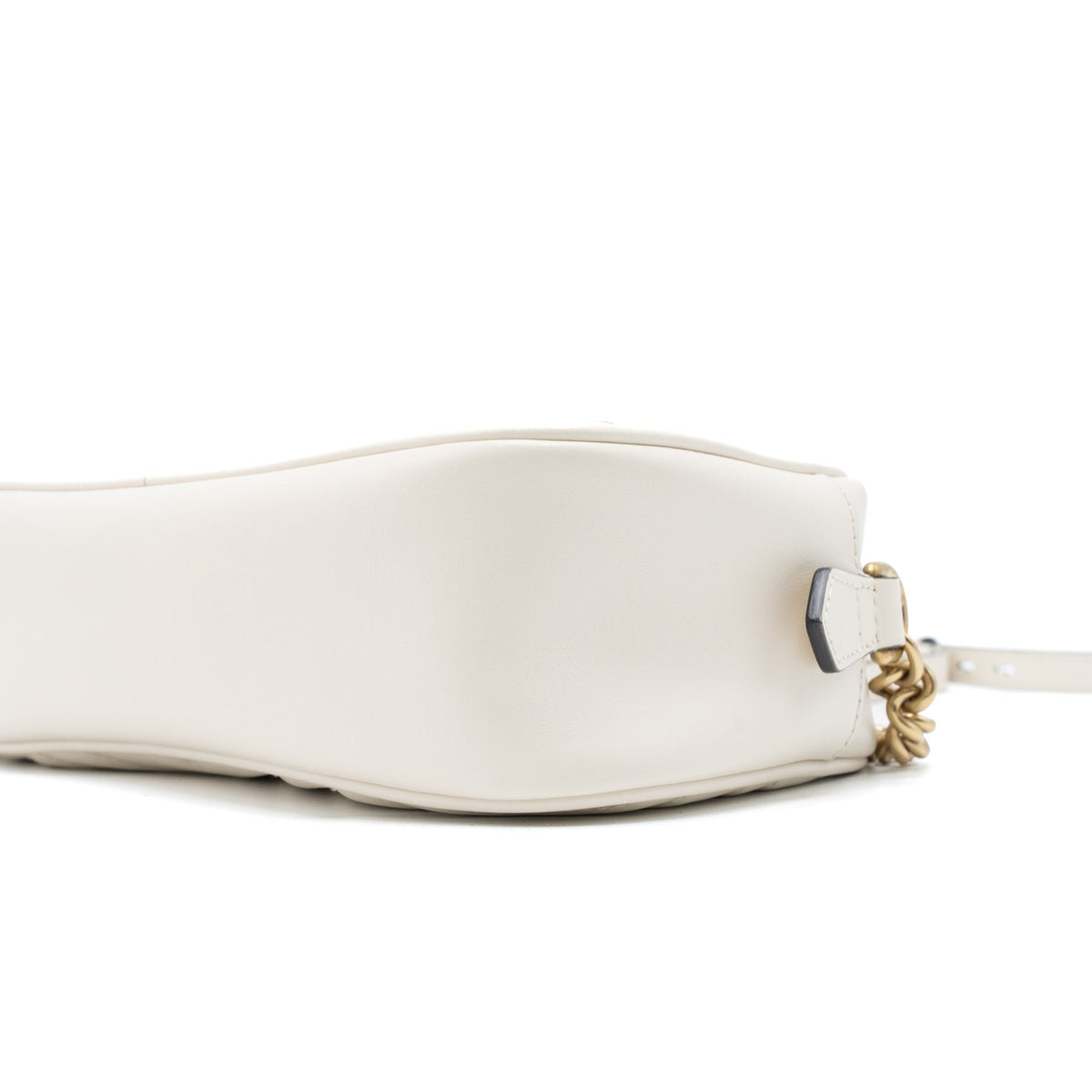 gucci-gg-marmont-camera-shoulder-bag-calfskin-white-ghw