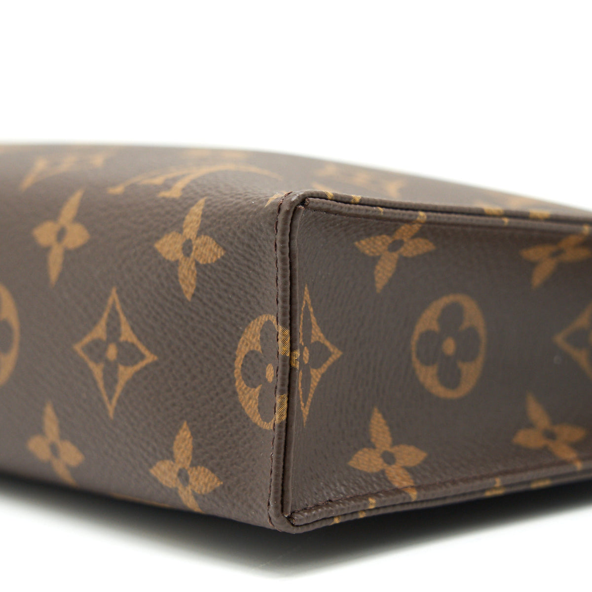 louis-vuitton-toiletry-pouch-size-26-in-monogram