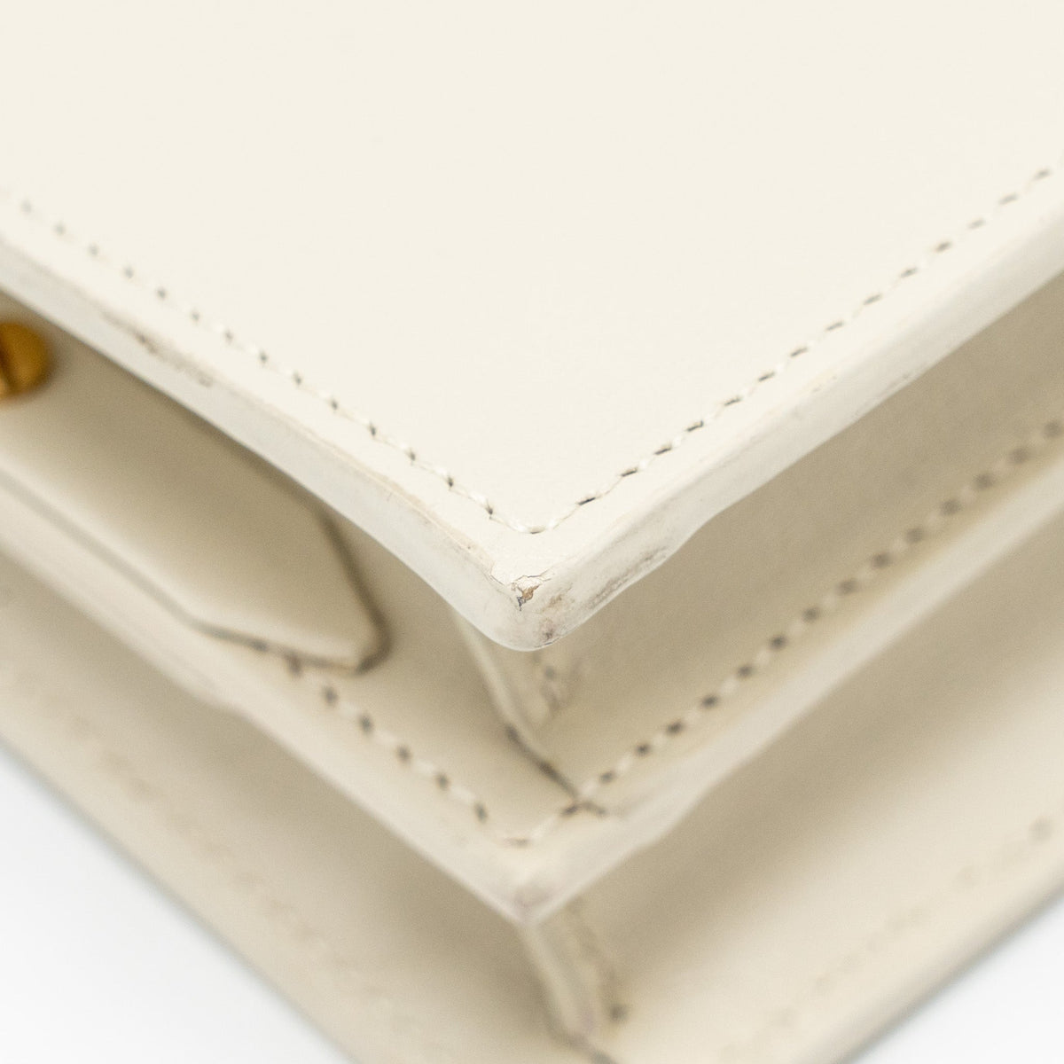 saint-laurent-ysl-cassandra-chain-wallet-calfskin-white-ghw