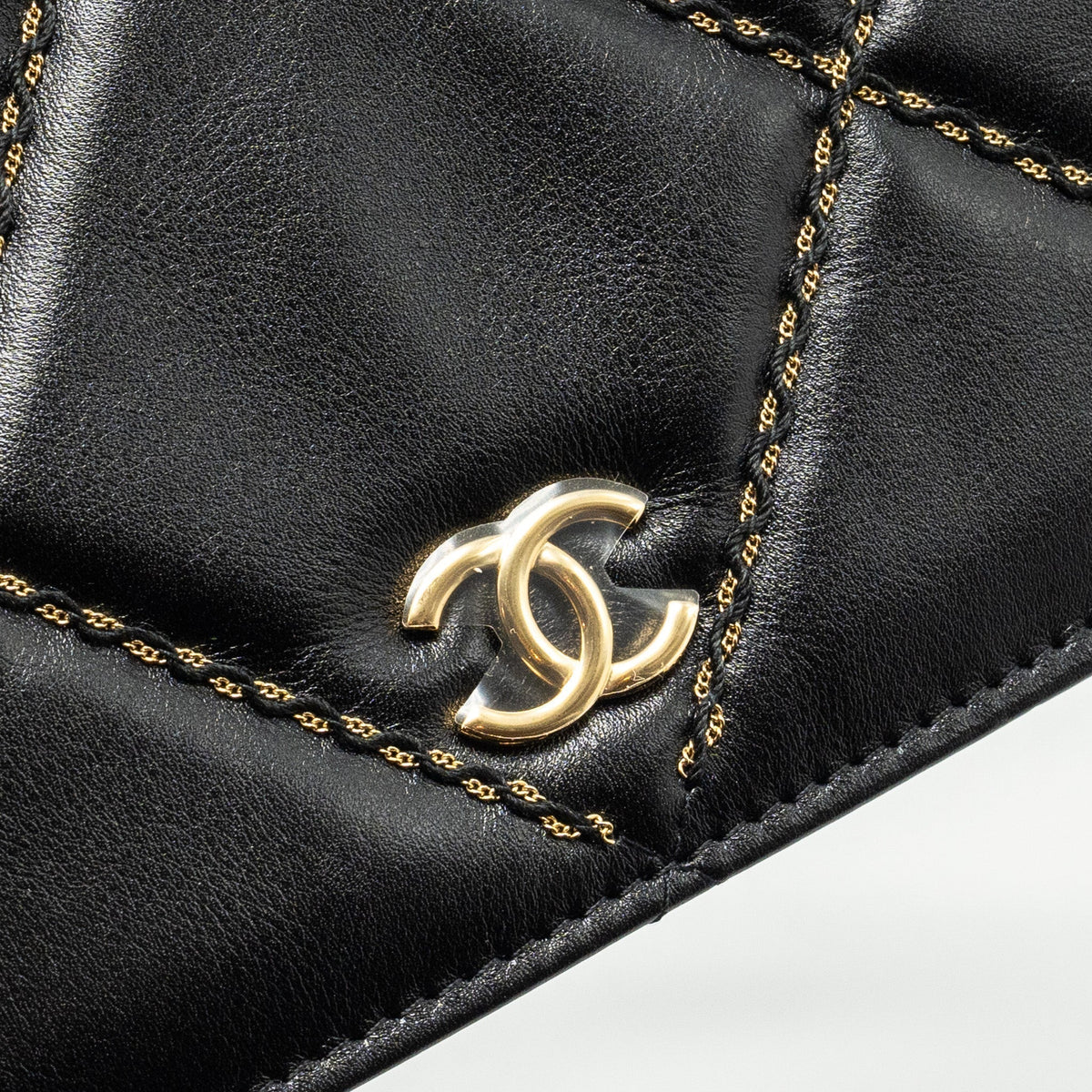 chanel-quilted-wallet-on-chain-shiny-calfskin-black-ghw-microchip-copy