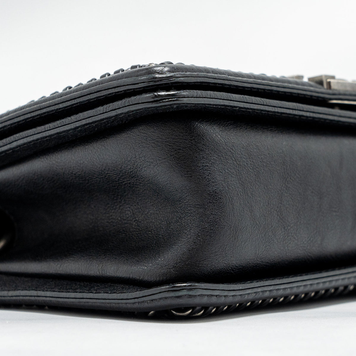 chanel-top-handle-boy-bag-limited-edition-grained-calfskin-black-ruthenium-silver-hardware-copy
