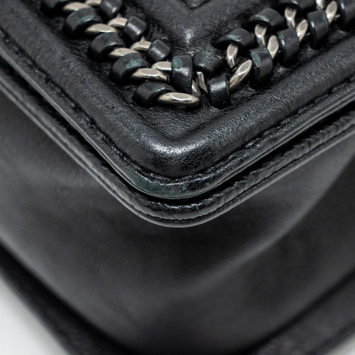 chanel-top-handle-boy-bag-limited-edition-grained-calfskin-black-ruthenium-silver-hardware-copy