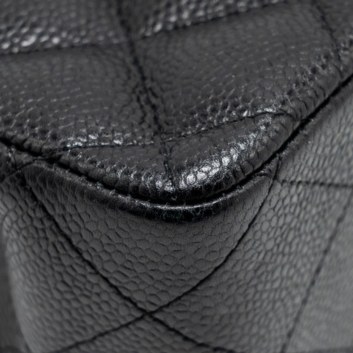 chanel-jumbo-classic-double-flap-bag-caviar-black-ghw-copy-1