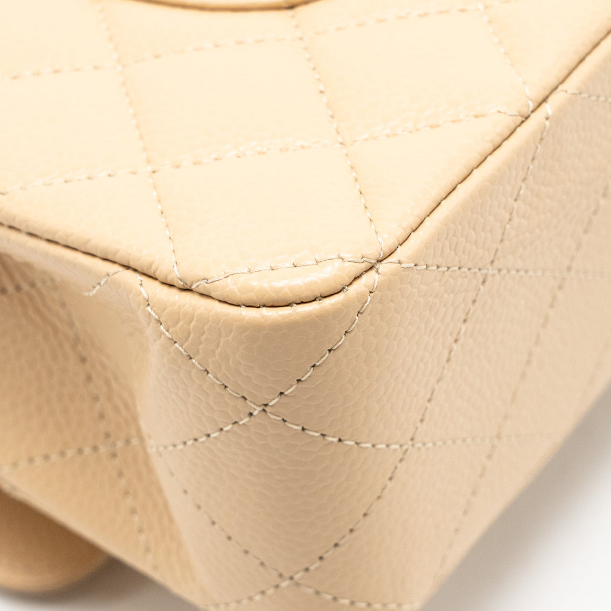 chanel-medium-classic-double-flap-bag-caviar-beige-ghwmicrochip-1