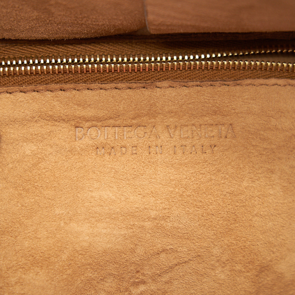 bottega-veneta-mini-arco-bag-white