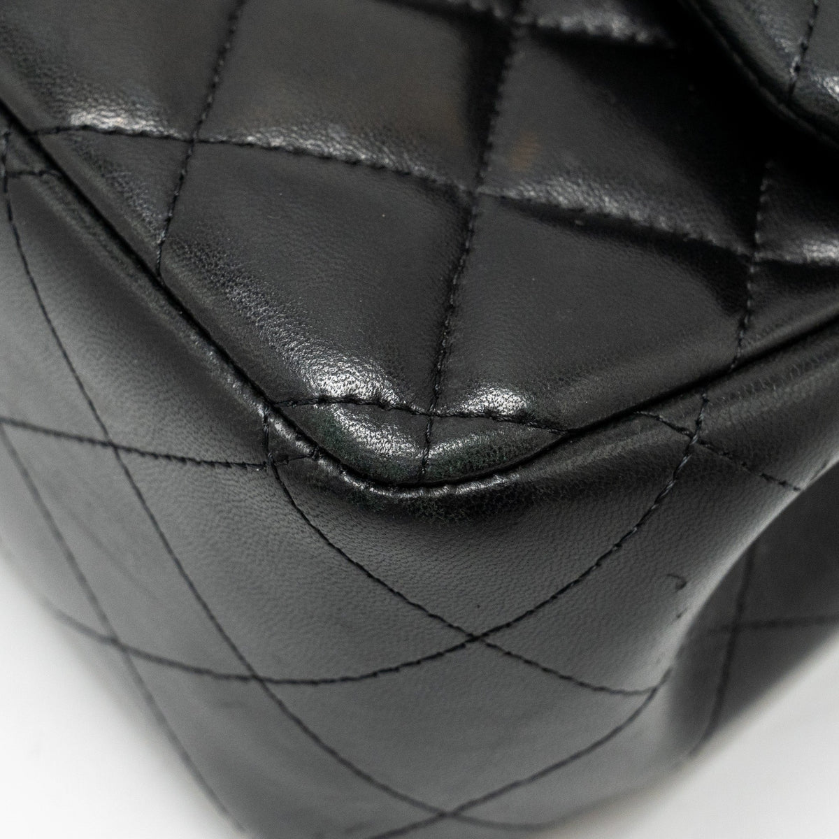 chanel-jumbo-classic-double-flap-bag-lambskin-black-ghw-2
