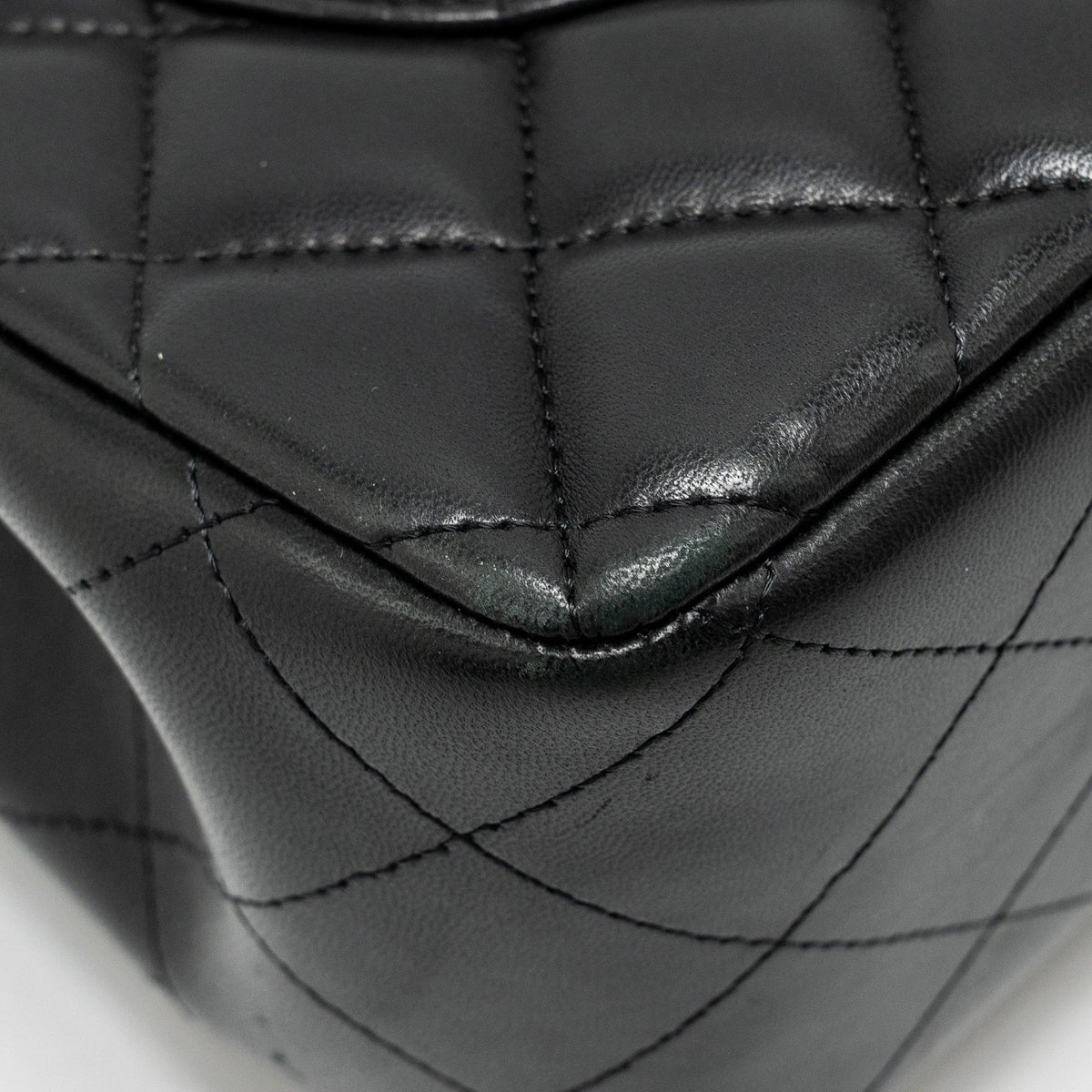 chanel-jumbo-classic-double-flap-bag-lambskin-black-ghw-2
