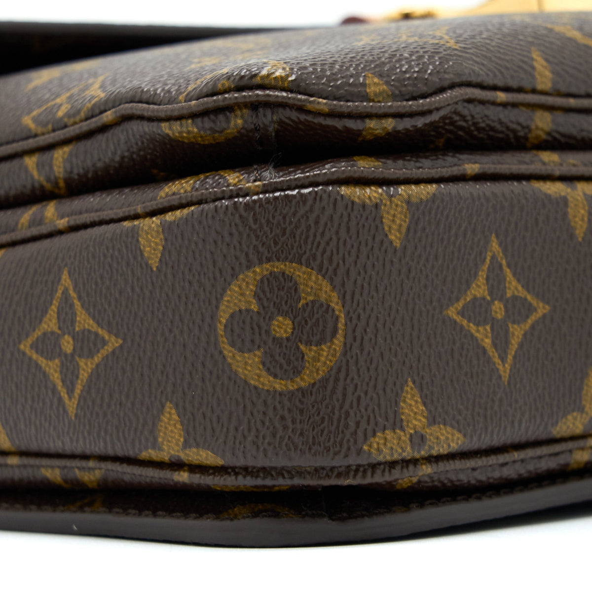 louis-vuitton-pochette-metis-monogram-canvas-ghw-6